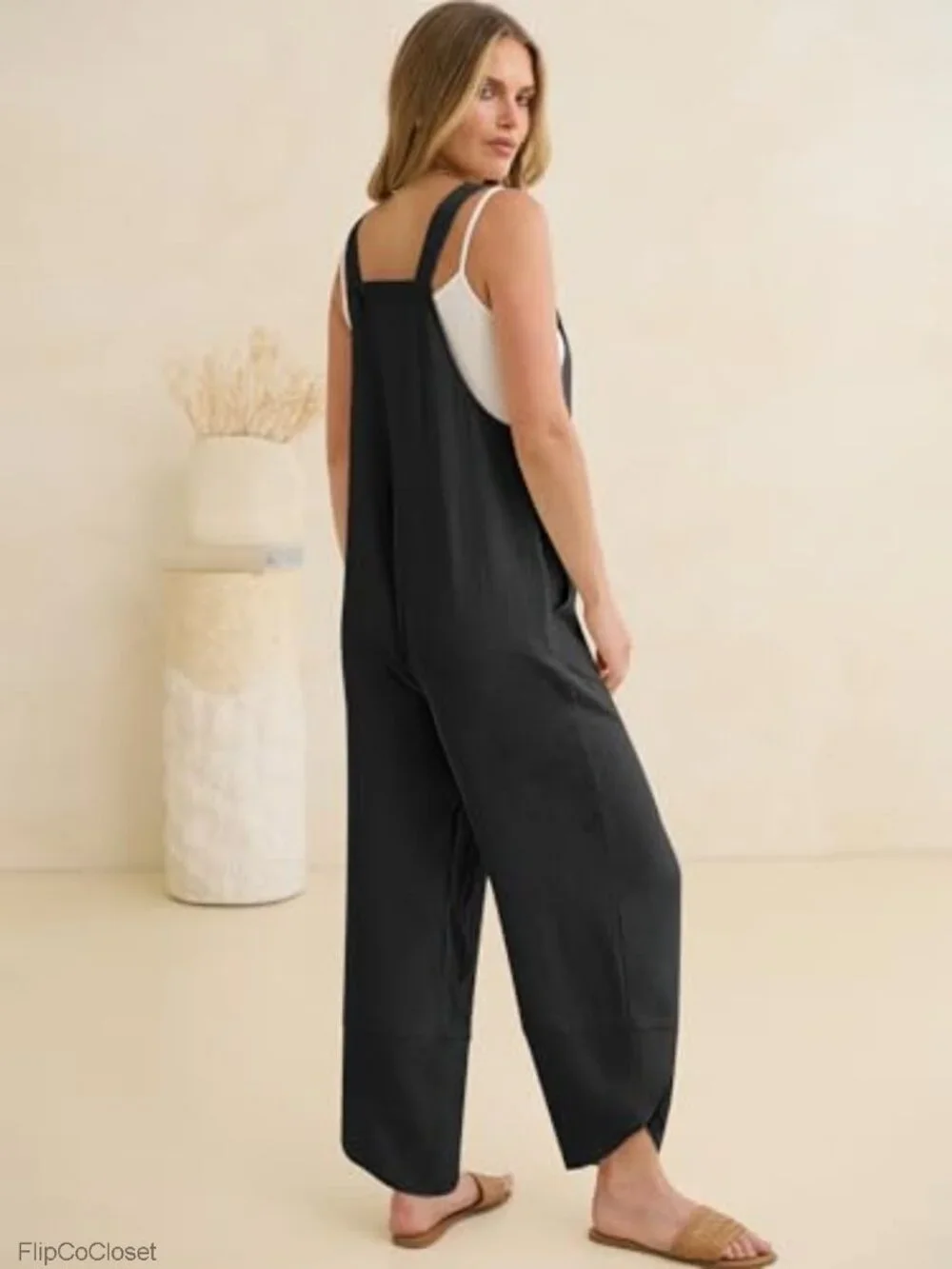 Casual Loose Fit Overall Jumpsuit with Adjustable Straps & Side Pockets
